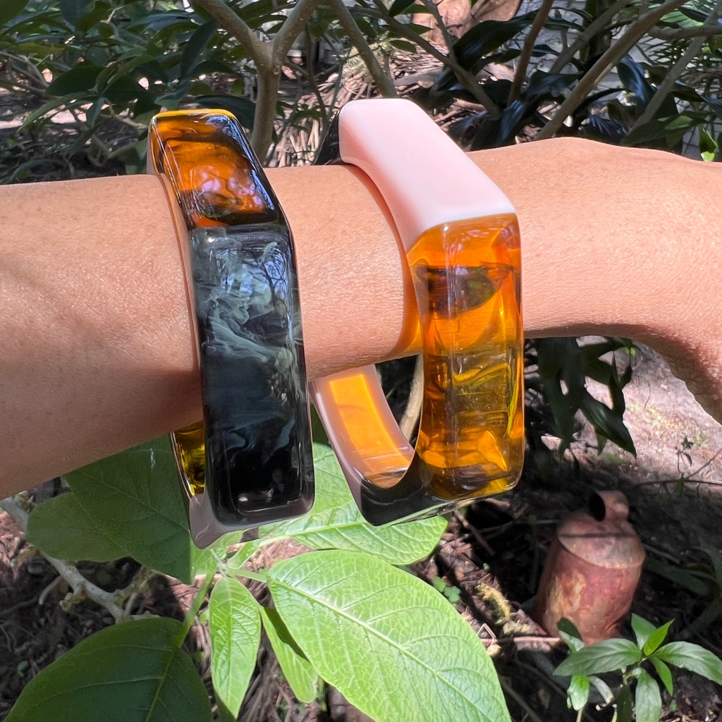 Two Matchin Vintage Multicolor Hexagonal Bracelets Hard To Find 111$